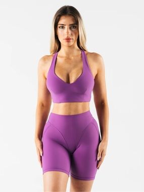 ❤︎ ALPHALETE Tenacity Deep V Cady Bra